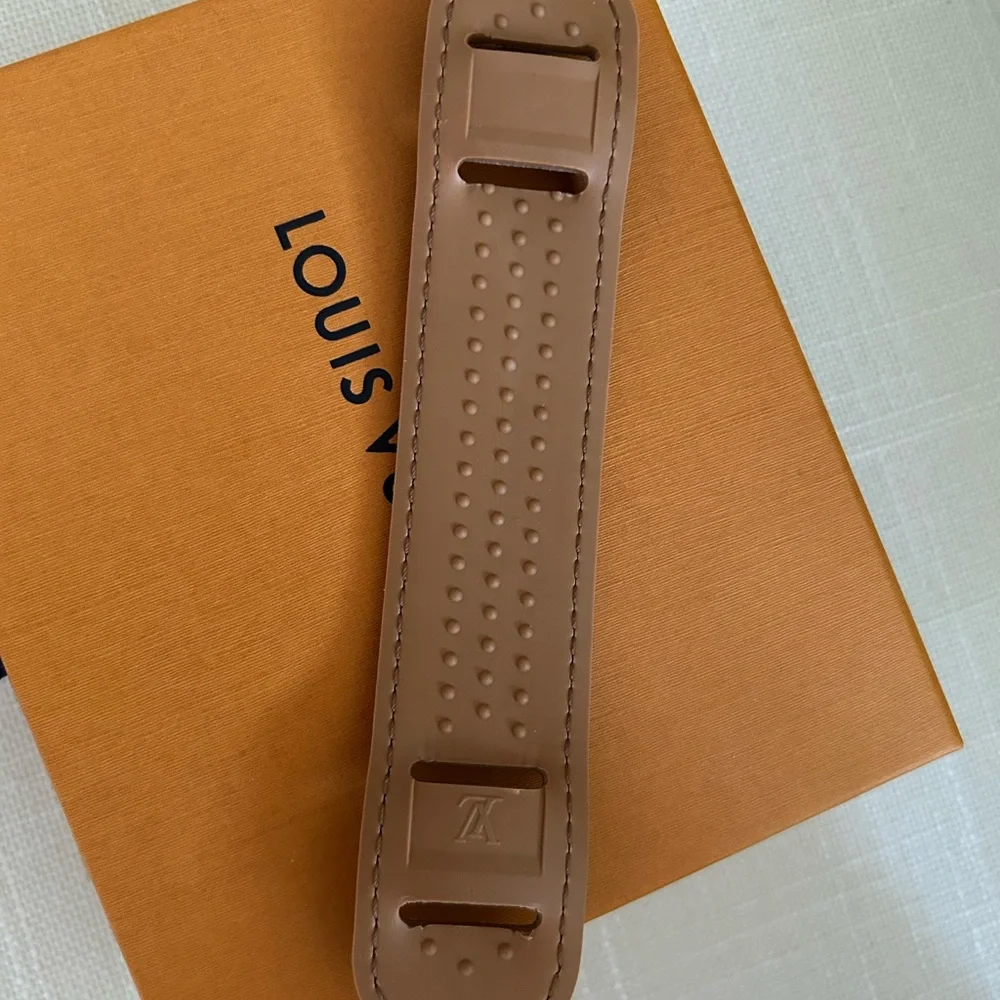 NEW Louis Vuitton Monogram Strap Shoulder “Pad” - Picture 6 of 10